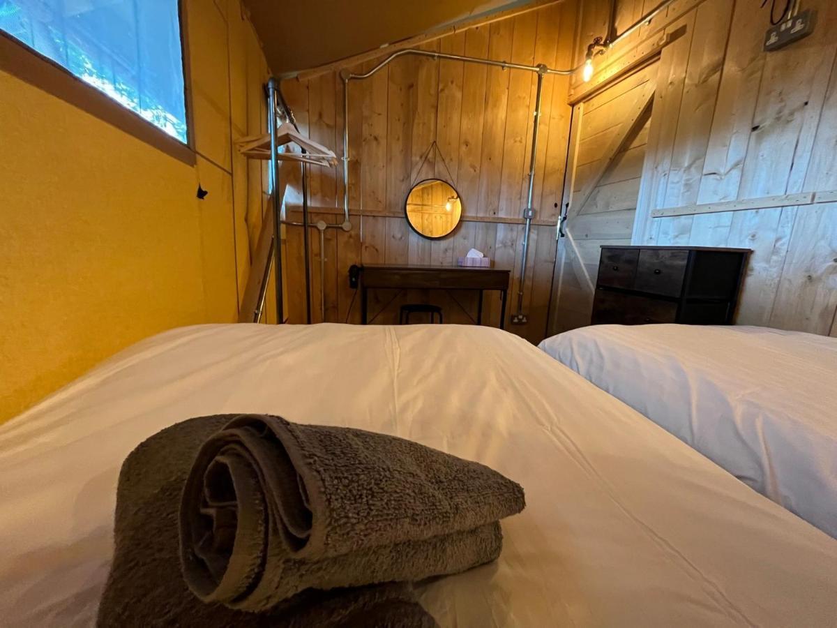 Aladdin Safari Tent Tenby Dış mekan fotoğraf