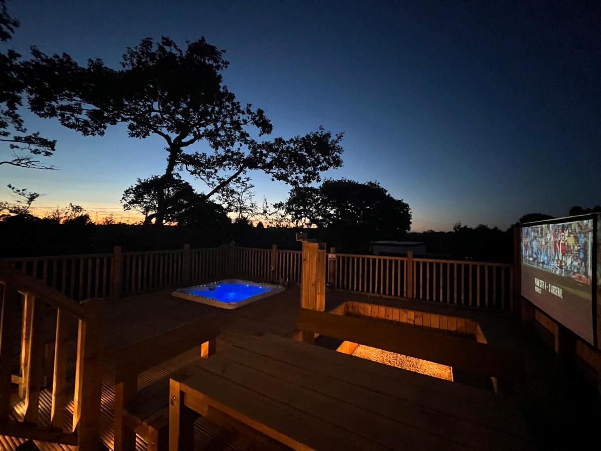 Aladdin Safari Tent Tenby Dış mekan fotoğraf